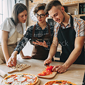 Préparation et Livraison de Repas ou de Courses : Pas le temps ou plus envie de cuisiner vos repas ? Vous souhaitez vous faire livrer vos courses à domicile ?